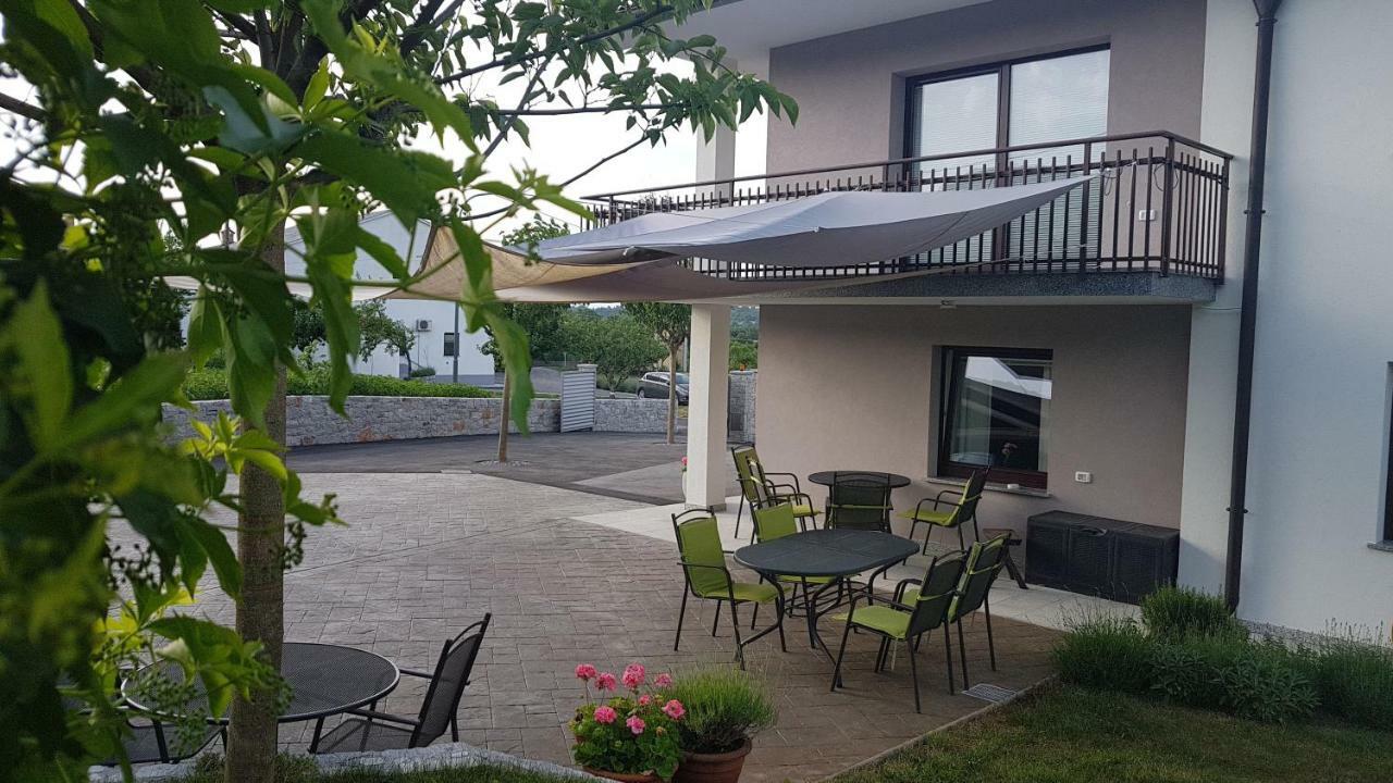Sežana Guesthouse Pri Mihelovih المظهر الخارجي الصورة